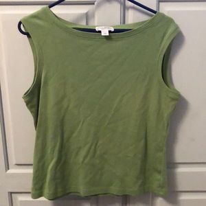 Green loft shirt